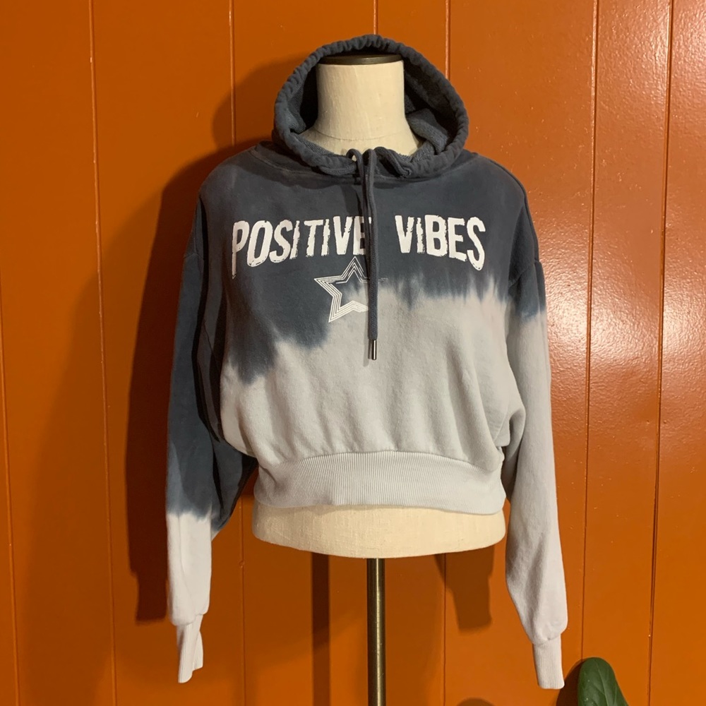 Ombré Cropped Hoodie Sweatshirt